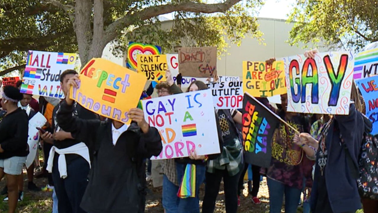 photo of Florida high school students protesting the Don't Say Gay Bill