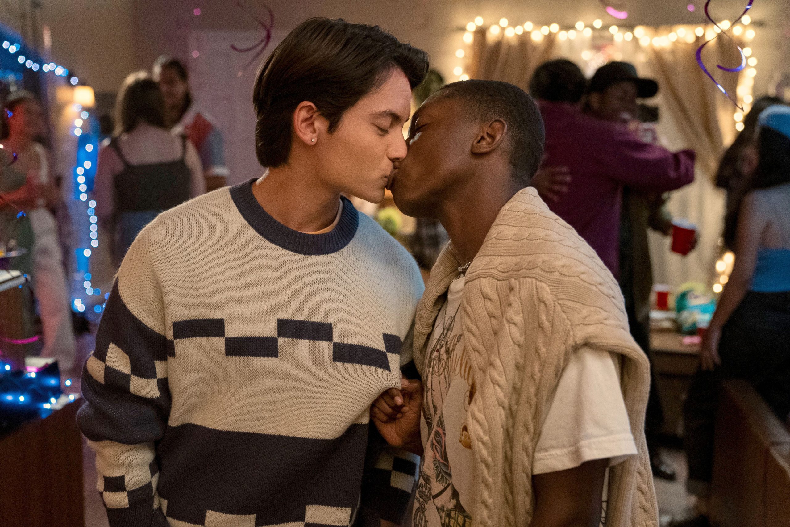 Cam and Andre kissing from Netflix's Freeridge